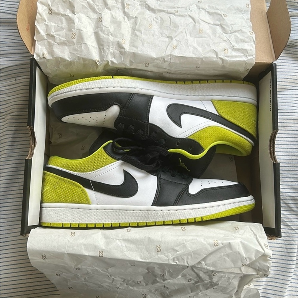 Air Jordan 1 low SE Cyber